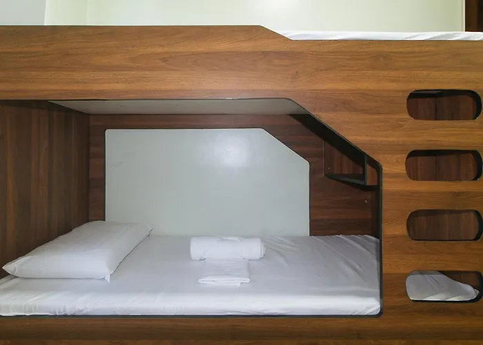 Mahayahay And Restaurant Hotel 5*